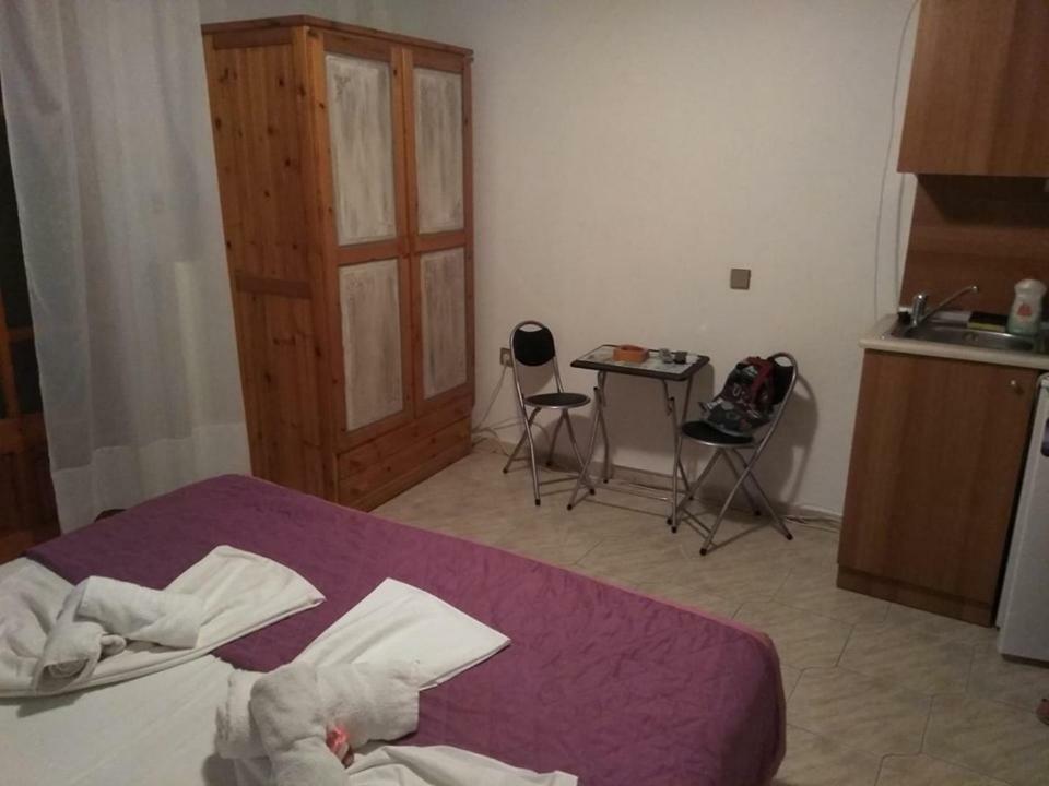 Amversa'S Rooms Skála Marión Екстериор снимка